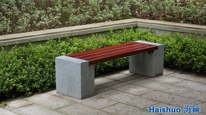 石凳.jpg 石凳.jpg